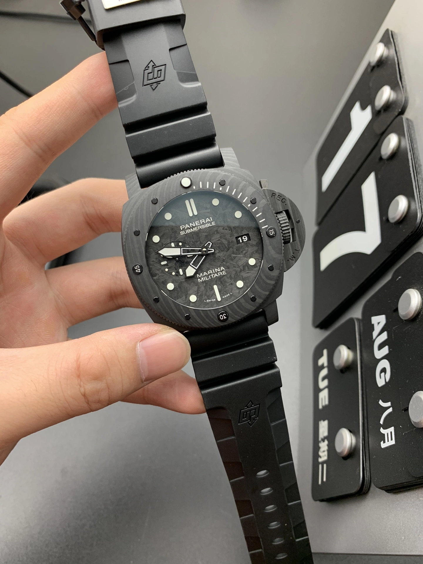 Trendy CBD Factory Panerai Submersible Marina Militare Carbotech 47mm PAM00979 1:1 Super Clone – DDP.9010 Movement 411